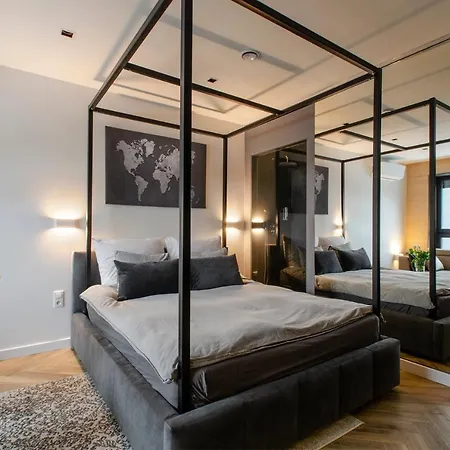 Lupoapartments Z Jacuzzi Pole Dance Leczycka 29 Klimatyzacja Parking Dostep Na Kod Apartment