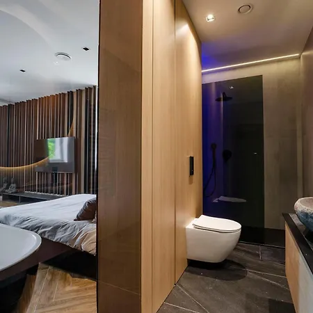 Apartment Lupoapartments Z Jacuzzi Pole Dance Leczycka 29 Klimatyzacja Parking Dostep Na Kod *