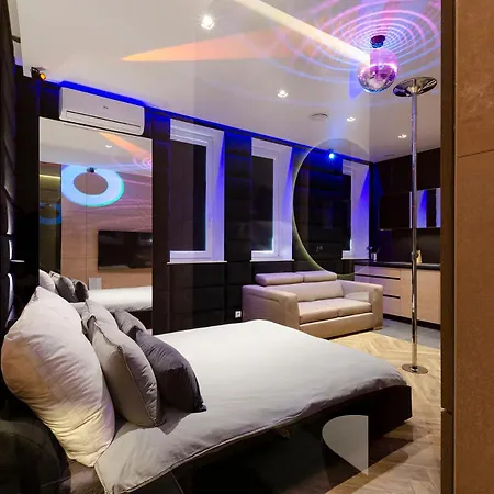 Lupoapartments Z Jacuzzi Pole Dance Leczycka 29 Klimatyzacja Parking Dostep Na Kod Apartment