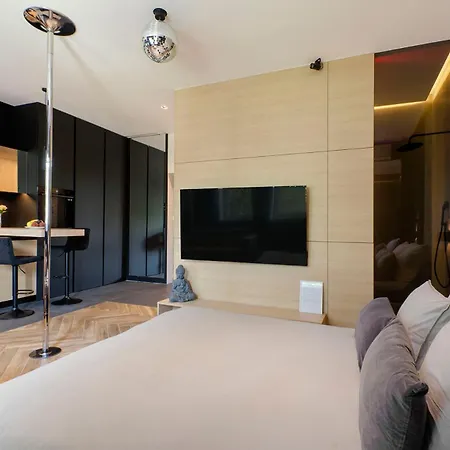 Lupoapartments Z Jacuzzi Pole Dance Leczycka 29 Klimatyzacja Parking Dostep Na Kod * Łódź