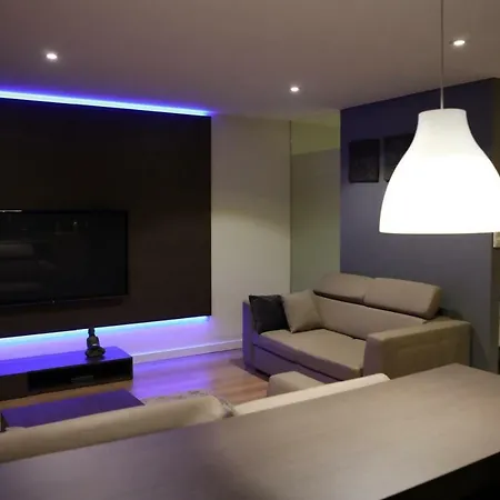 Lupoapartments Z Jacuzzi Pole Dance Leczycka 29 Klimatyzacja Parking Dostep Na Kod Apartment Lodz