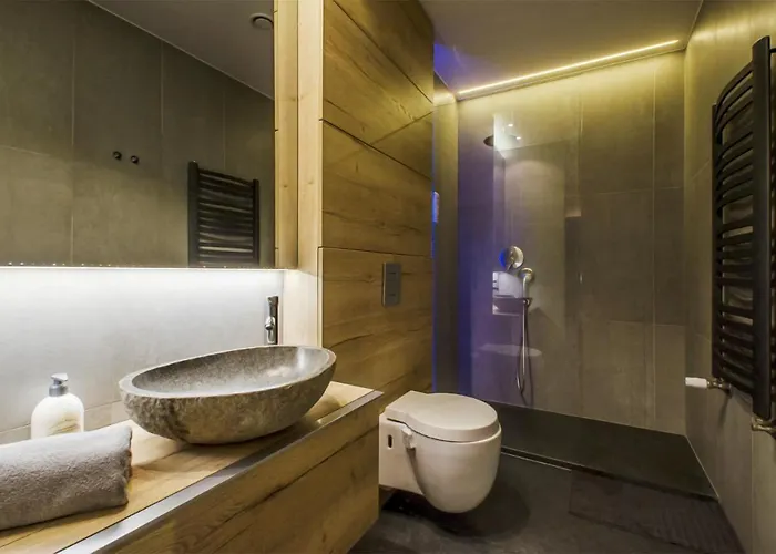 Lupoapartments Z Jacuzzi Pole Dance Leczycka 29 Klimatyzacja Parking Dostep Na Kod Lejlighed *